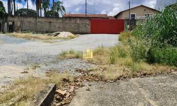 Imagem 4: Casa à venda em Esmeraldas-MG, bairro Fernão Dias: 2 quartos, 1 sala, 1 banheiro, 20 vagas