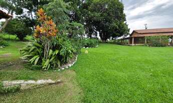 Imagem 3: Fazenda de 9 Hectares à Venda em Esmeraldas - R$1.300.000,00 com Casas, Lagoas e Área Gour