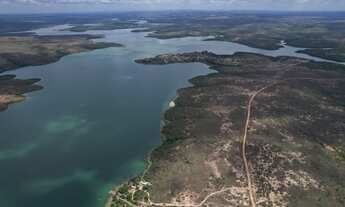 Imagem 2: Terreno à venda em Pompéu com 1.500m de margem de represa ? Ideal para loteamento, turismo