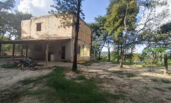 Imagem 3: Casa em Construção à Venda: 4 Quartos, Pomar, Vista Maravilhosa por R$240 Mil!