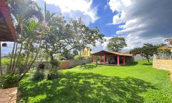 Imagem 5: Casa à Venda no Fernão Dias: 3 Quartos, Área Gourmet e Piscina com Hidro!