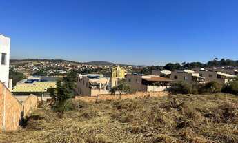 Imagem 2: Lotes de 360m² com Escritura e Registro ? R$ 70.000,00 Cada ? 4 Unidades