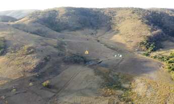 Imagem 4: Fazenda Comercial de Alto Potencial no Centro de Paraopeba-MG: 1 Quarto, 1 Sala, 1 Banheir