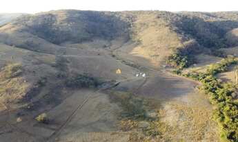 Imagem 5: Fazenda Comercial de Alto Potencial no Centro de Paraopeba-MG: 1 Quarto, 1 Sala, 1 Banheir