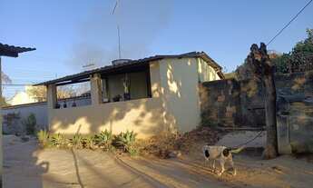 Imagem: Casa à venda em Esmeraldas-MG, bairro Santa