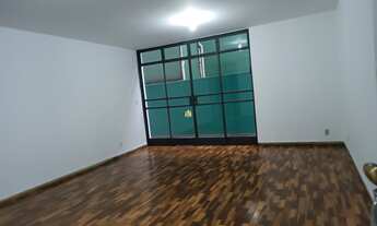 Imagem 3: Oportunidade! Apartamento de 4 quartos com suíte no Centro de Esmeraldas-MG, 182m². Agende