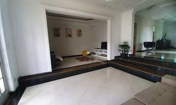 Imagem 4: Casa de Luxo no Centro de Esmeraldas-MG: 5 Quartos, 1 Suíte, 3 Salas, 3 Banheiros, 4 Vagas