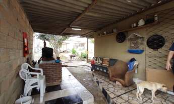 Imagem 3: Casa comercial à venda em Esmeraldas-MG, bairro Dumaville: 2 quartos, 1 sala, 1 banheiro