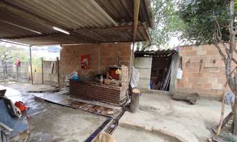 Imagem 4: Casa comercial à venda em Esmeraldas-MG, bairro Dumaville: 2 quartos, 1 sala, 1 banheiro