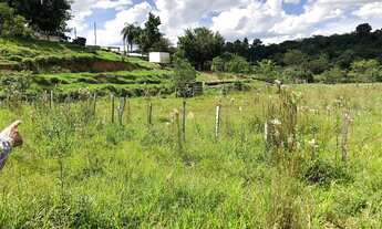 Imagem 5: Terreno Comercial à Venda em Esmeraldas-MG - Oportunidade! 12 Quartos, 4 Suítes, 4 Salas