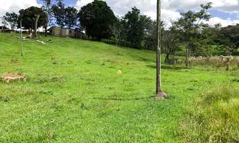 Imagem 4: Terreno Comercial à Venda em Esmeraldas-MG - Oportunidade! 12 Quartos, 4 Suítes, 4 Salas