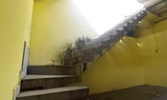 Imagem 2: Casa Sobrado, com 2 quartos, 1 suíte, sala, cozinha, banheiro, área de serviço e gourmet