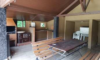 Imagem 5: Sítio com área de 12.000m2, casa sede com 300m2, 5 quartos, estilo colonial