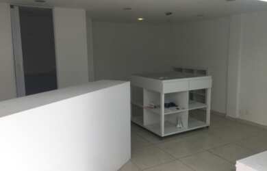 Imagem 2: Alugo excelente loja em lugar privilegiado, no coração de Angra dos Reis, lugar muito movi