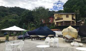 Imagem: Casa na Vilha velha em angra dos reis, correta