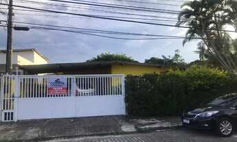 Imagem 2: 4 dormitórios, 1 suítes, 3 banheiro, 2 vagas na garagem, 198M² de Área Construída