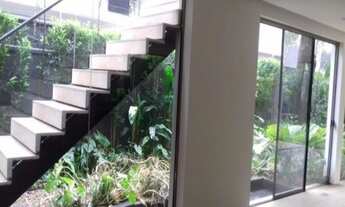 Imagem 2: 4 dormitórios, 4 suíte, 5 banheiro, 6 vagas na garagem