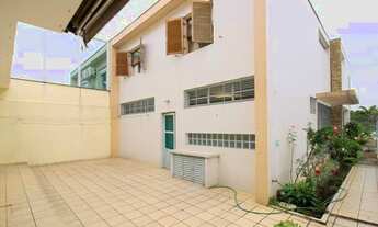 Imagem 3: 3 dormitórios, 1 suítes, 4 banheiro, 3 vagas na garagem, 330M² de Área Construída