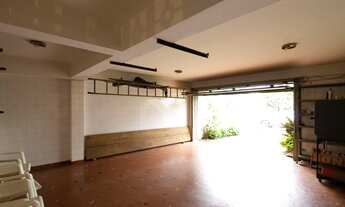 Imagem 6: 3 dormitórios, 1 suítes, 4 banheiro, 3 vagas na garagem, 330M² de Área Construída