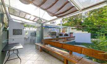 Imagem 6: 3 dormitórios, 1 suítes, 3 banheiro, 5 vagas na garagem, 420M² de Área Construída