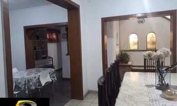 Imagem 3: Sobrado para venda com 292 m² no bairro Alves Dias em SBC, sendo 3 dormitórios, 1 suíte