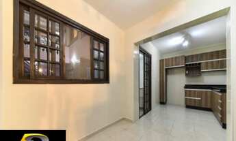 Imagem 4: Sobrado para venda com 250 m² no Demarchi em SBC, sendo 3 dormitórios, 1 suíte, amplo te