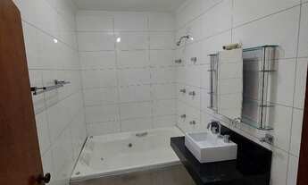 Imagem 4: 3 dormitórios, 1 suítes, 2 banheiro, 2 vagas na garagem, 150M² de Área Construída