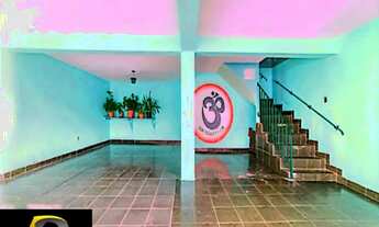 Imagem: 2 dormitórios, 1 suítes, 2 banheiro, 4