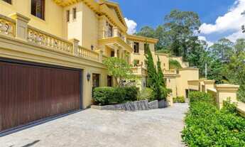 Imagem: 4 dormitórios, 1 suítes, 6 banheiro, 10