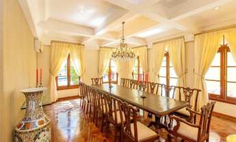 Imagem 3: 4 dormitórios, 1 suítes, 6 banheiro, 10 vagas na garagem