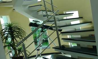 Imagem 3: 3 dormitórios, 3 suíte, 4 banheiro, 4 vagas na garagem, 360M² de Área Construída