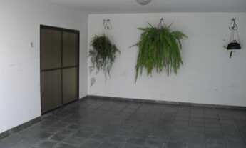 Imagem 2: 3 dormitórios, 1 suítes, 1 banheiros, 4 vagas na garagem, 126M² de Área Construída