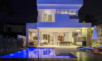 Imagem: Mansão de luxo em Riviera de São Lourenço