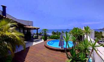 Imagem: Cobertura Pé na Areia com Vista para o