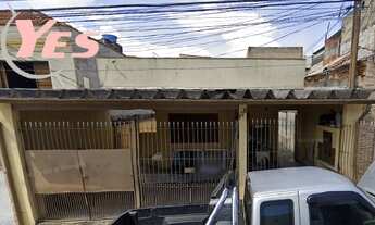 Imagem: Luxuosa Casa de 5 Quartos à Venda na Vila