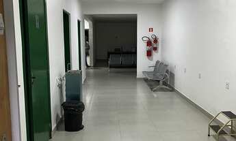 Imagem 4: Salão Comercial para Locação em Guarulhos-SP Jardim Presidente Dutra 3 Salas 7 Banheiro