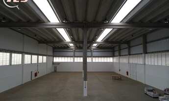 Imagem 3: Imóvel Comercial Espaçoso para Locação no Parque São Lourenço, São Paulo-SP: 1 Sala, 1.975