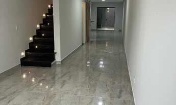 Imagem: Sobrado para venda no Jardim Têxtil - Rua