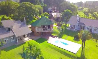 Imagem: Cabanha diferenciada de alto padrão, em