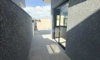 Imagem 4: Sobrado 02 dormitórios no Bairro Vale Do Sol em Cachoeirinha com pátio nos fundos, sala e