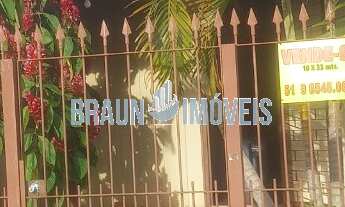 Imagem 2: Terreno 10X33 em Cachoeirinha com Casa de madeira com 3 quartos, 2 salas amplas na parada