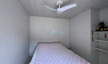 Imagem 3: Vendo casa mobiliada com 5 quartos no centrinho do Nova Tramandaí.. Casa com amplo patio e