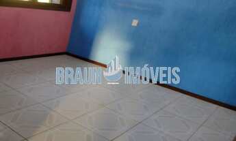 Imagem 6: Casa de esquina com 2 dormitórios e sala comercial na rua principal do bairro Moradas do B