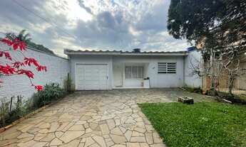 Imagem 2: Casa com 200 M² em excelente localização em Cachoeirinha Próximo a Vários estabelecimentos