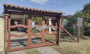 Imagem 4: Casa na Praia de Magistério, Balneário Pinhal/RS com 4 dormitórios, sendo 1 suíte, semi-mo