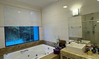 Imagem 7: Imponente mansão de alto padrão em condomínio fechado na Morada dos Pássaros, Taboão da Se