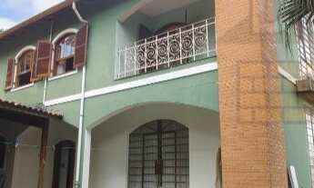 Imagem 2: Oportunidade única: Casa à venda no Parque Assunção, Taboão da Serra-SP, com 3 quartos, su