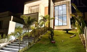 Imagem 2: Casa de Luxo em Condomínio à Venda em Jandira-SP no Jardim do Golf I - 3 quartos, 3 suítes