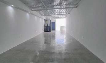 Imagem 4: Galpão Comercial para Locação em Taboão da Serra-SP - 2 Salas, 4 Banheiros, 250m² na Cidad