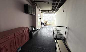 Imagem 2: Para quem busca uma loja ja com mezanino , com aproximadamente 50 m2 , prontinha para usa